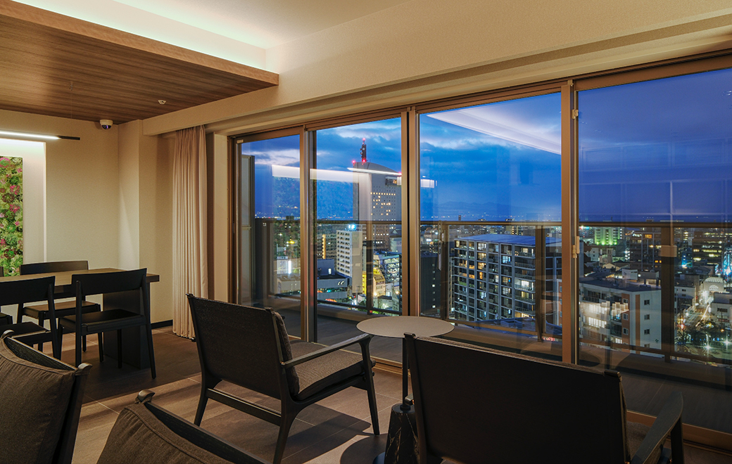 スカイラウンジ